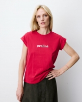 camiseta praliné roja